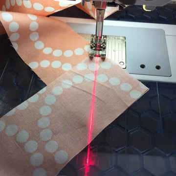 SewRight™ lasergeleider - Nauwkeurige naaiplaatsing